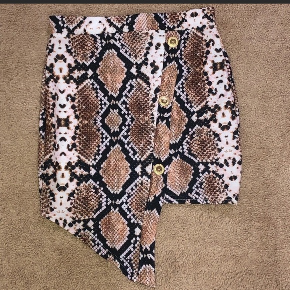 Asymmetric Snakeskin Skirt - Picture 2 of 2